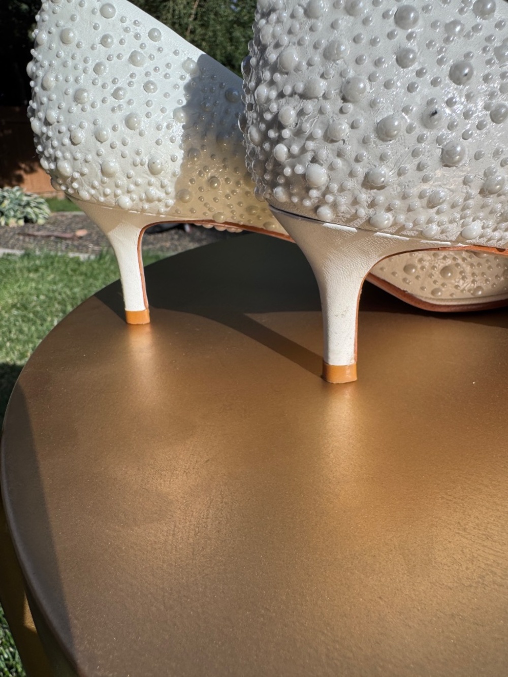 Size 8 Antonio Melani Pearl Embellished Kitten Heel Pumps - Picture 9 of 11